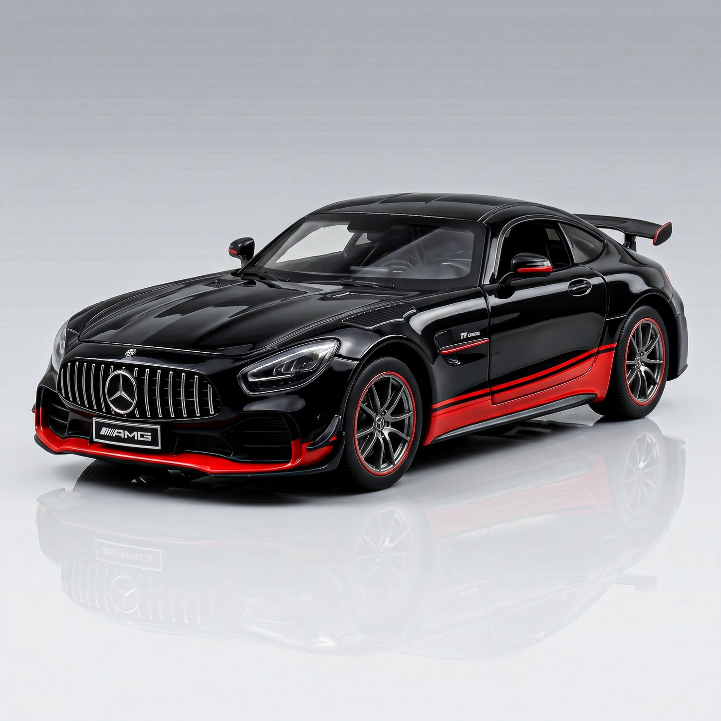 Mercedes-Benz AMG GTr - 1:18