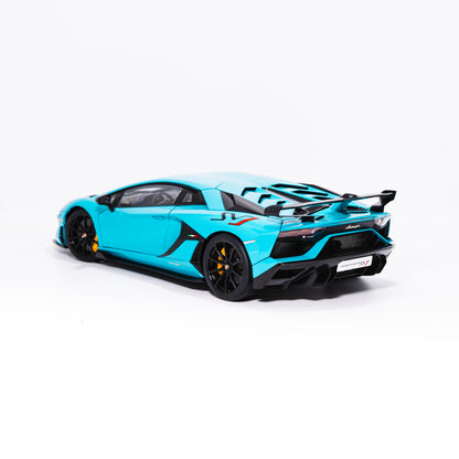 Blue Aventador SVJ - 1:18 scale