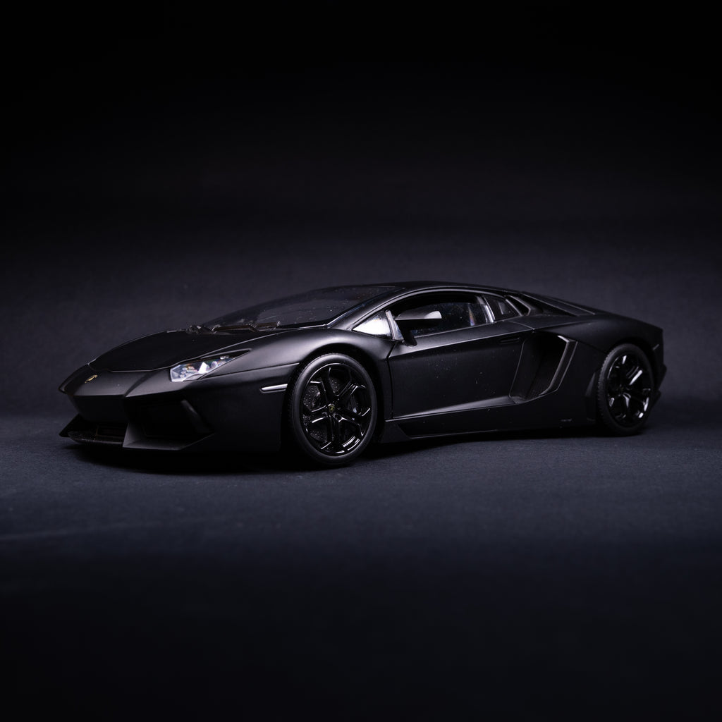 Aventador - BLACK