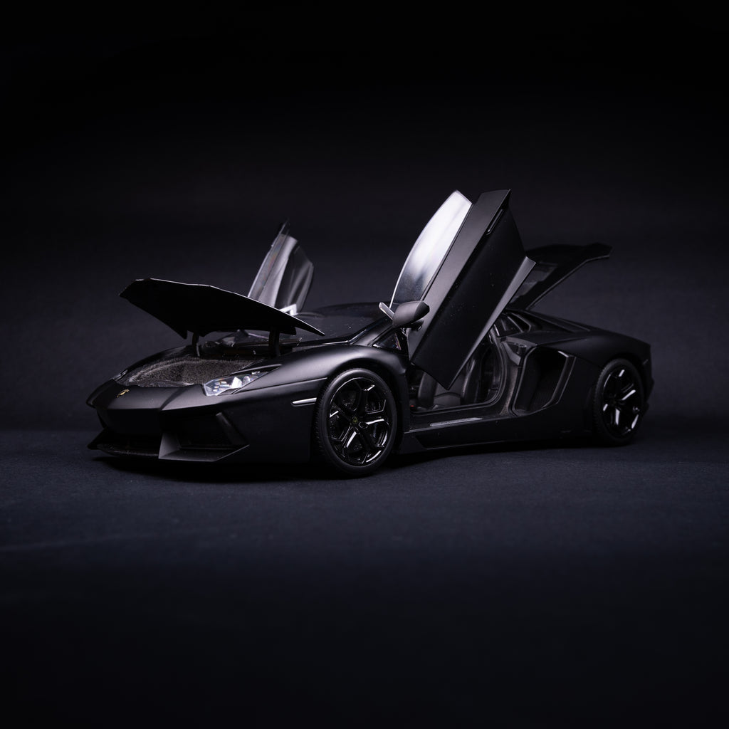 Aventador - BLACK