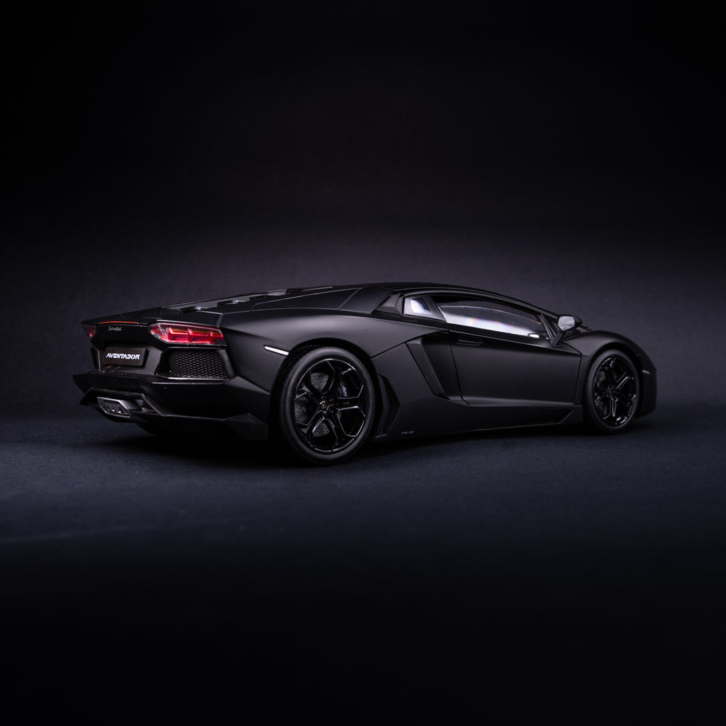 Aventador - BLACK